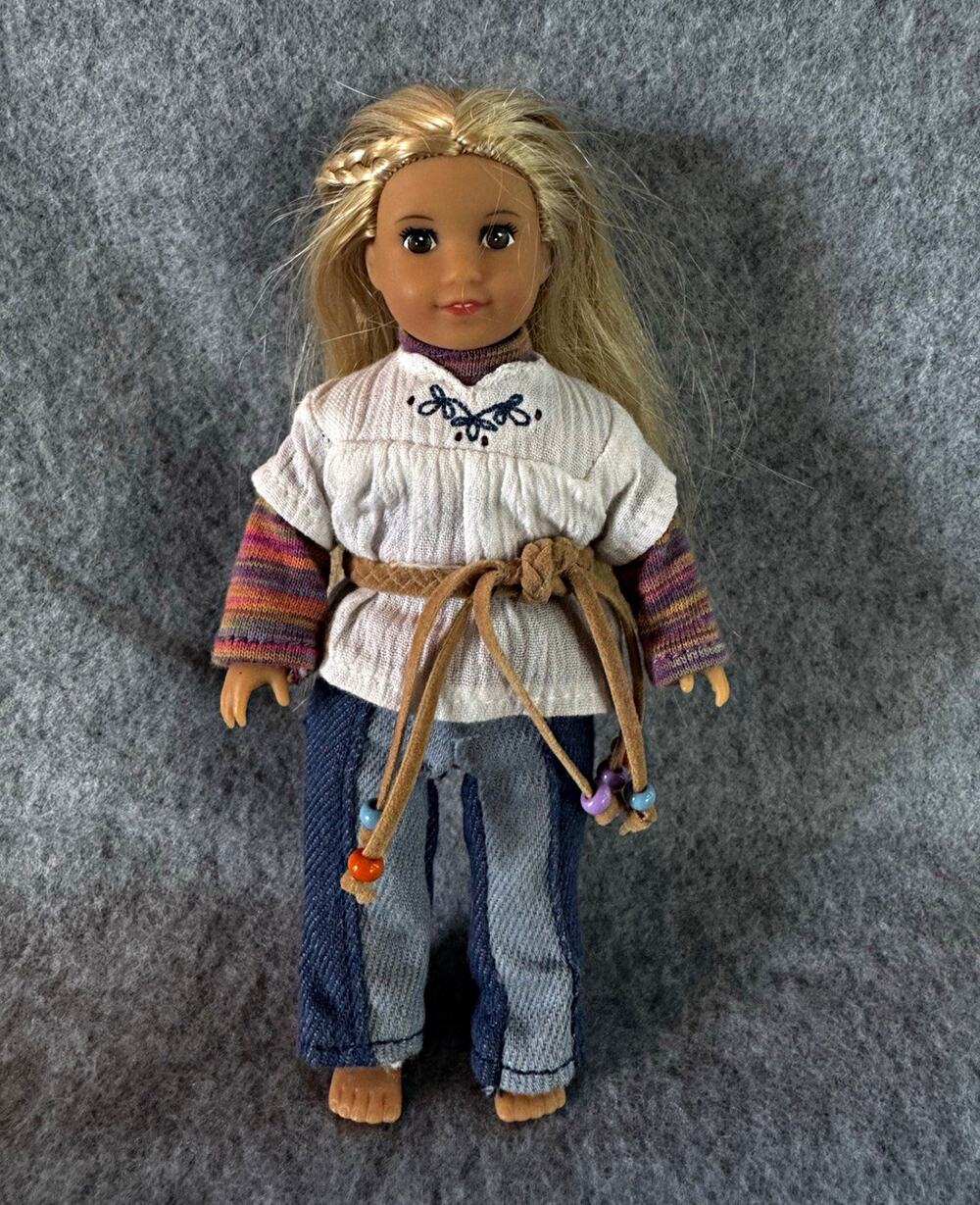 Blonde Girl Play Doll Straight Hair Brown Eyes Plastic w/ Tunic & Jeans Outfit